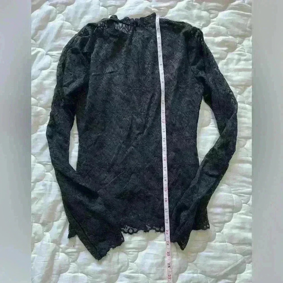 Wilfred lace  top size small - Picture 7 of 8